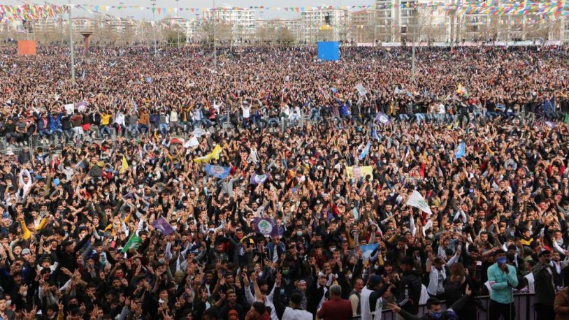 Pervin Buldan fotoğraf paylaştı, mesaj verdi: Yanlış hesap yapanlar, bu resme bir daha baksın!