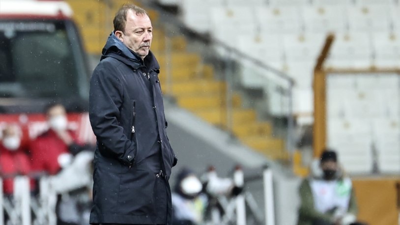 Sergen Yalçın'dan hakeme sert tepki: Görmek istemiyoruz bir daha Beşiktaş maçında