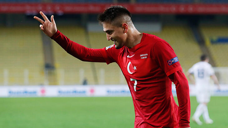 Milli futbolcu Cengiz Ünder'e yeni sponsor