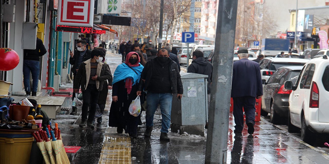 O kentte alarmın rengi kırmızı! Vali duyurdu: Mutasyonlu virüs arttı, pazarlar kapatıldı!
