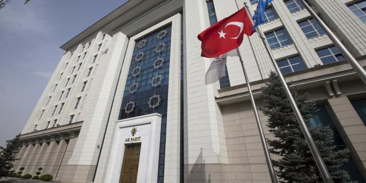 AKP'de kongre öncesi dikkat çeken değişiklik! Hayati Yazıcı açıkladı: Genel başkanvekili...