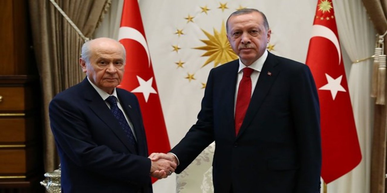 Karşılıklı jestler... Bahçeli'den Erdoğan'a tebrik!