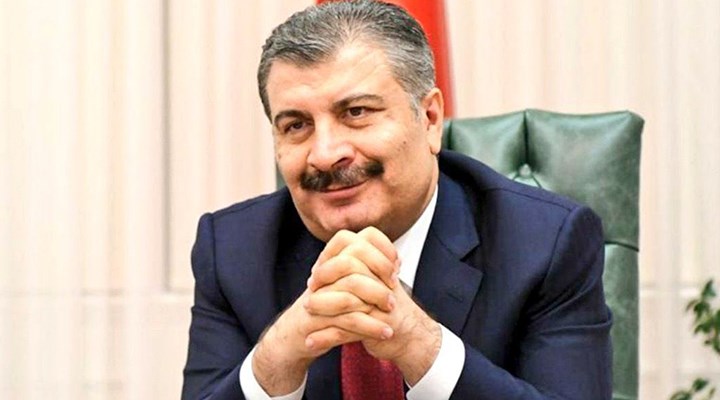 Kongrede önlemlerin dikkate alınmaması nedeniyle sosyal medyada yurttaşlardan tepki yağdı... Fahrettin Koca'dan şok paylaşım