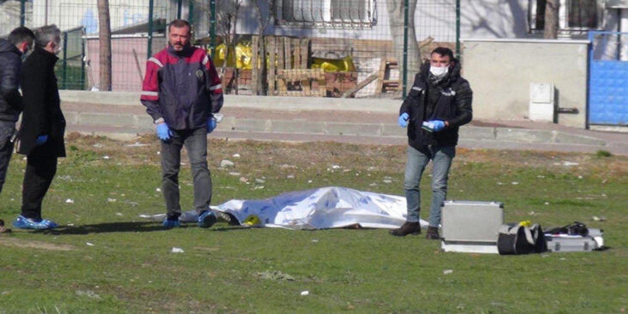 Korkunç olay! Polisin ikna çabaları sonuçsuz kaldı! Herkesin gözü önünde hayatına son verdi!