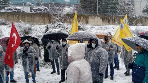 'Patronlar köşklerde otururken biz kiralarımızı, faturalarımızı ödeyemiyoruz' 170 işçi 32 gündür eylemde