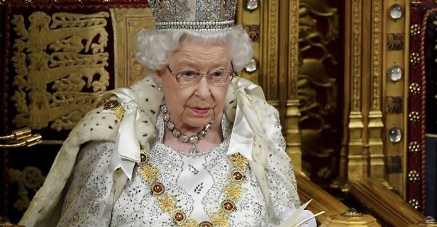 Türk öğrenci dilini geliştirmek için mektup yazdı... Kraliçe Elizabeth cevap verdi