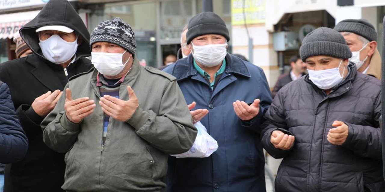 Bunu da gördük! İstanbul Sözleşmesi'nden çıkıldığı için "şükür kurbanı" kestiler!