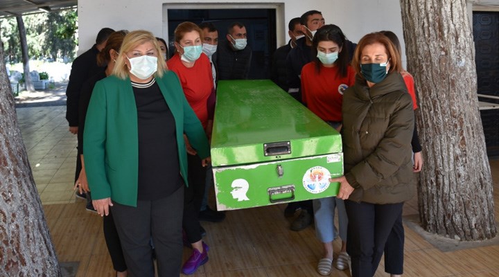 Adana’da katledilmişti... İslim’i, kadınlar son yolculuğuna uğurladı!