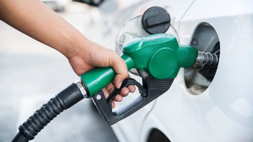 Benzine ve motorine zam
