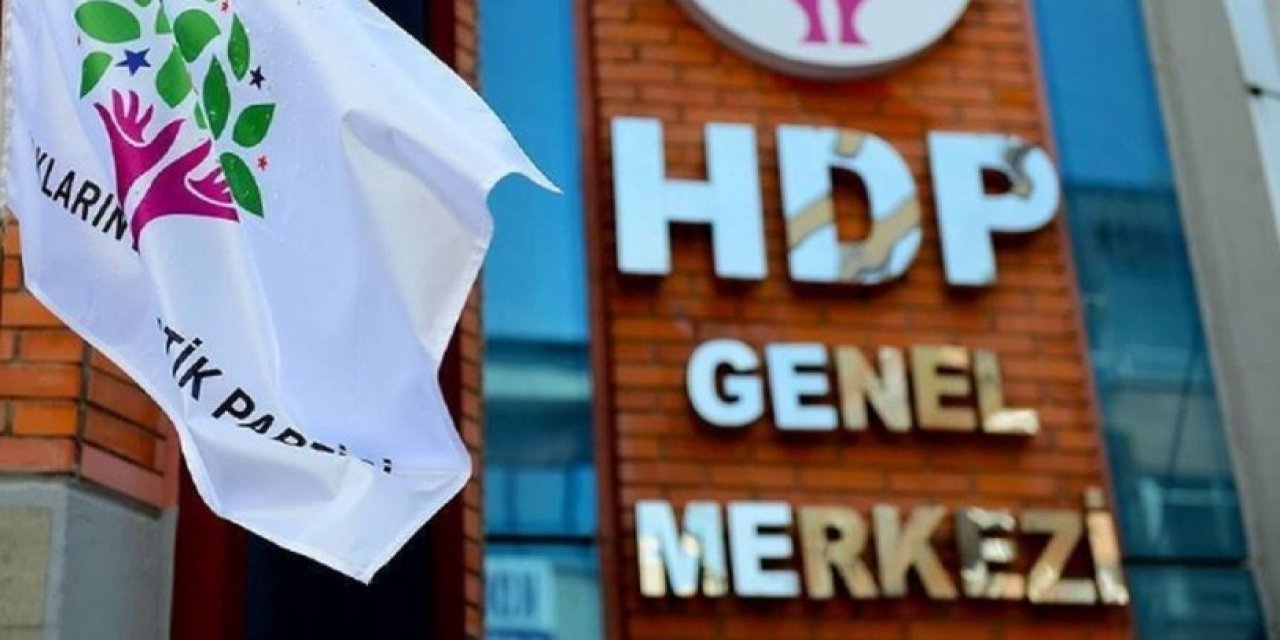 "HDP kapatılacak mı? Kapatılmalı mı?" Abdulkadir Selvi'den flaş iddia: Kapatma kararının çıkacağı kanaatine varırlarsa HDP’yi feshedip DBP’ye geçecekler.