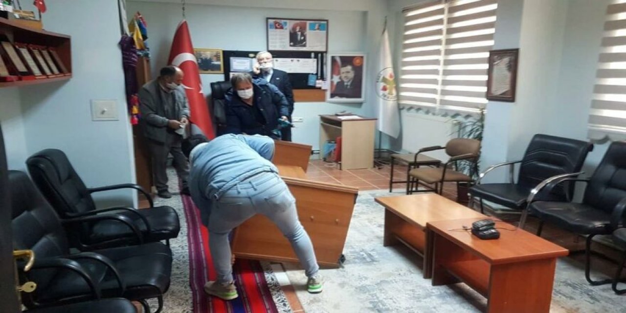 Belediyeyi 6 milyon lira borçla devralmıştı... AKP’den kalan borçlar yüzünden MHP başkanın makam odasına icra geldi!