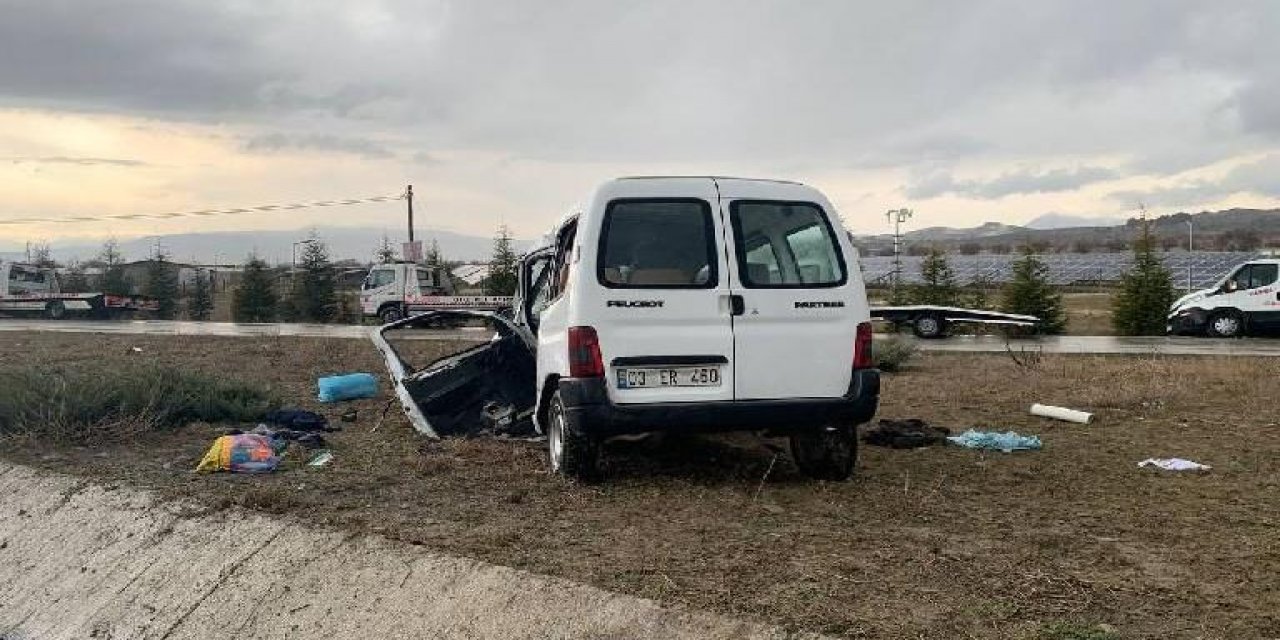 Katliam gibi kaza: 3 kişi hayatını kaybetti, 8 yaralı!