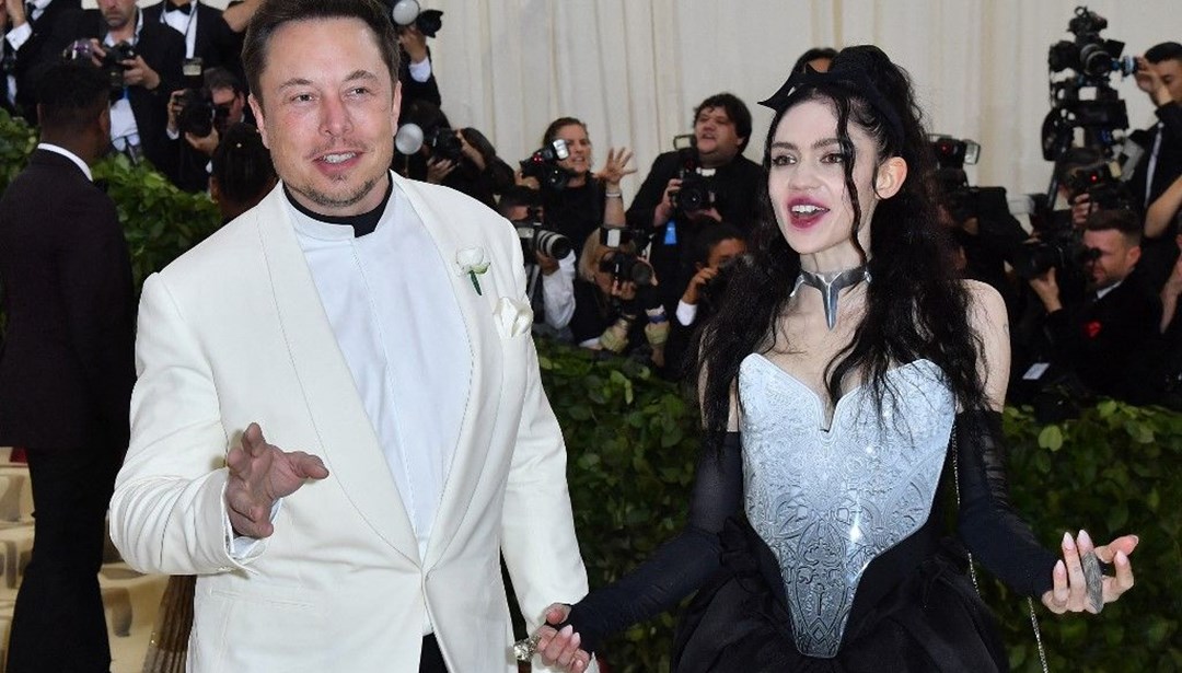 Grimes'ten 'Mars' açıklaması: Kırmızı kiriyle ölmeye hazırım