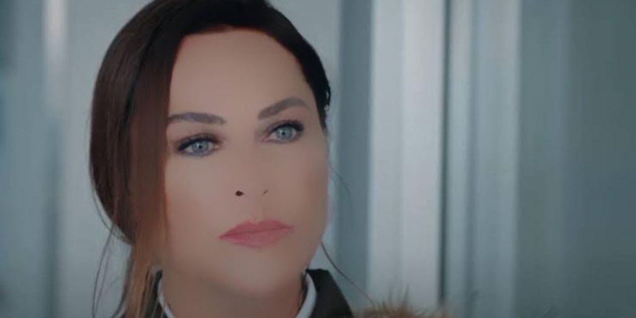 Hülya Avşar'ın dizide yüzüne uygulanan filtre sosyal medyanın diline düştü!  Hülya Avşar bile kendisiyle dalga geçti...
