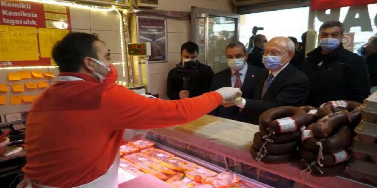 Borç defterini kapattı! CHP lideri vatandaşın kasaba olan borcunu ödedi!