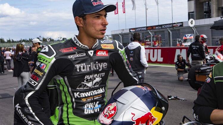 Milli motosikletçi Toprak Razgatlıoğlu'ndan üzen haber!
