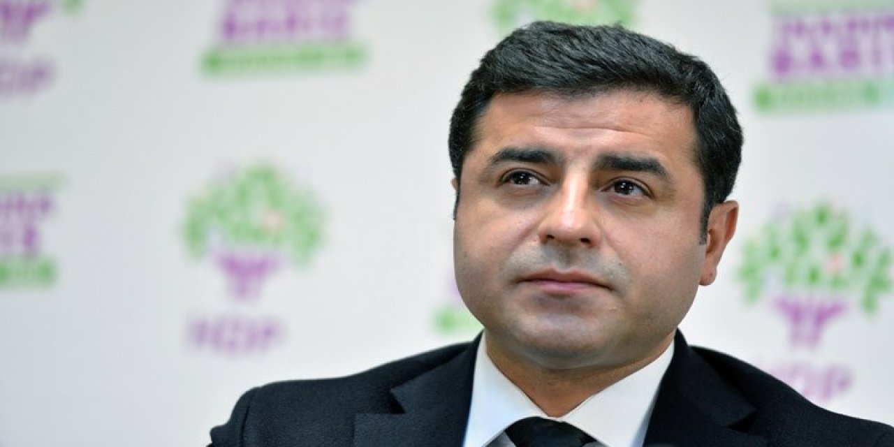 "Selahattin Demirtaş’ta eksik olan bir şey var. O da yeterince cesur olmaması" Abdulkadir Selvi, Demirtaş’ın "üçüncü ittifak" önerisini böyle değerlendirdi!