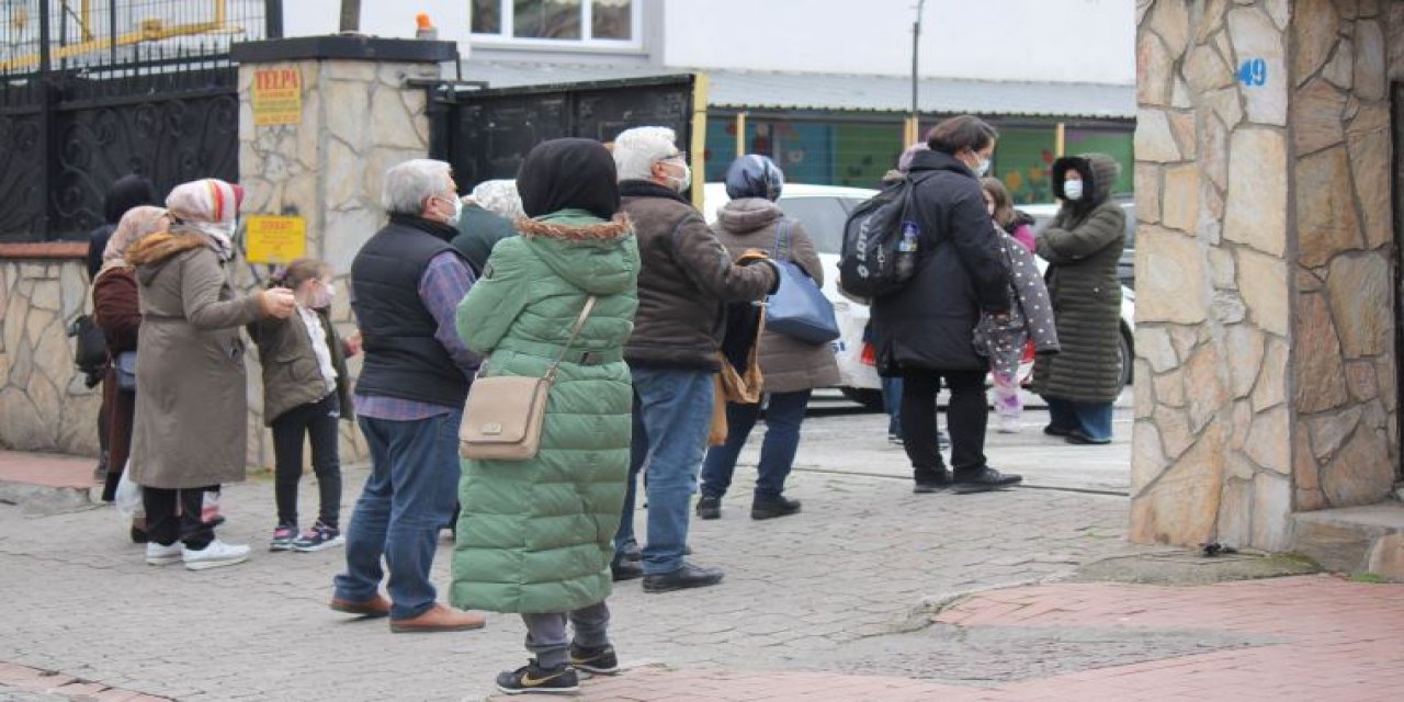 Okulda "ortak flüt" vakası! Tam 14 kişi pozitif