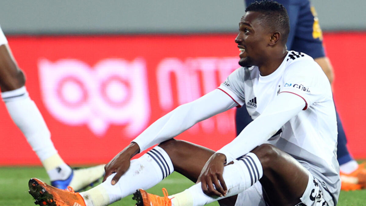 Beşiktaş'a Mensah'tan kötü haber