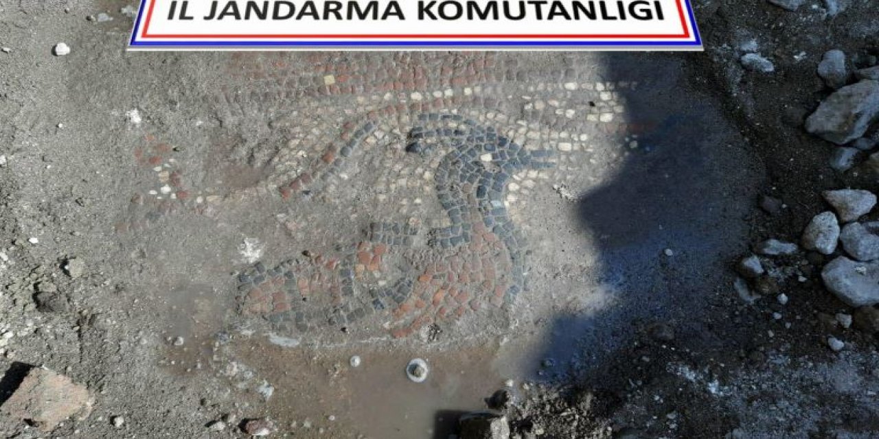 Dünyada benzeri çok az! Kaçak kazıdan "tarih" çıktı!