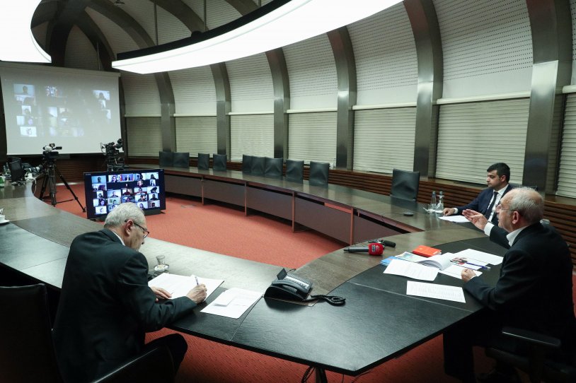 CHP lideri Kılıçdaroğlu, üniversite mezunu işsiz gençlerle buluştu