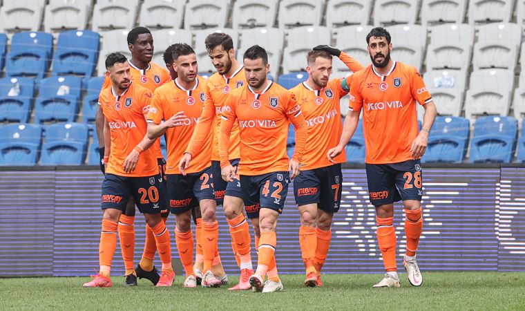 Başakşehir'e son dakikada gelen goller kazandırdı