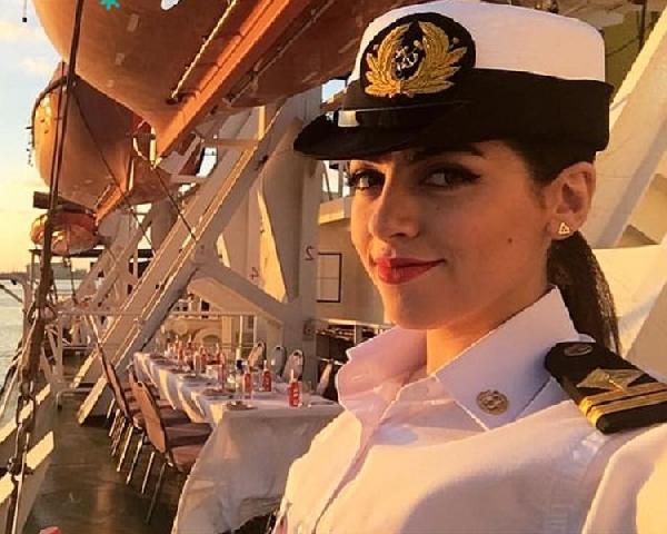 Süveyş'te sıkışan geminin faturası Marwa Elselehdar'a kesildi