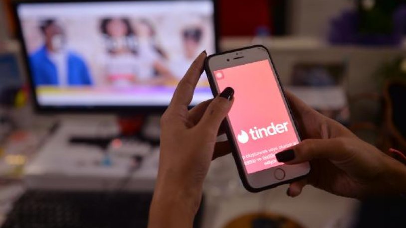 Tinder'da tanıştığı avukatı 250 bin lira dolandırdı!