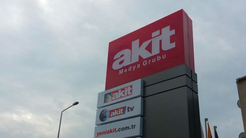 Yeni Akit 104 amirali manşetine taşıdı... 'Sökün apoletlerini bu alçakların!'