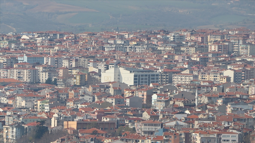 Üç büyük kentte hava kirliliği azaldı