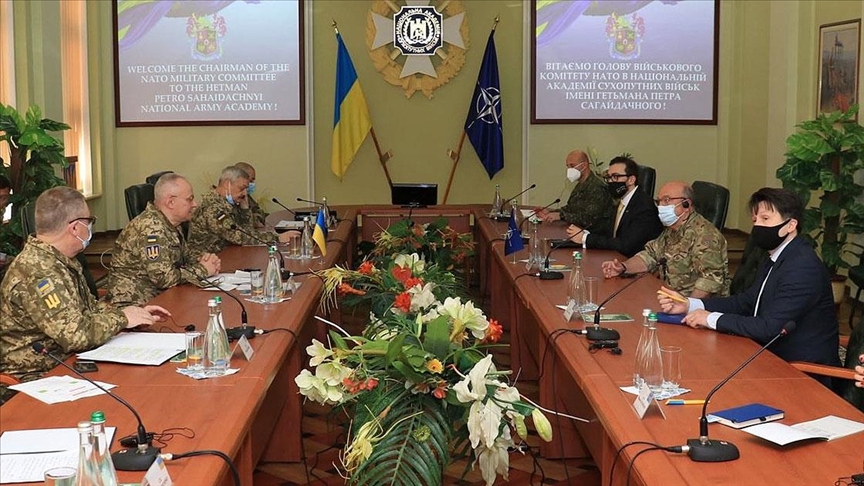 Bölgedeki güvenlik durumu... Reform süreci... NATO Askeri Komite Başkanı Peach Ukrayna'ya geldi