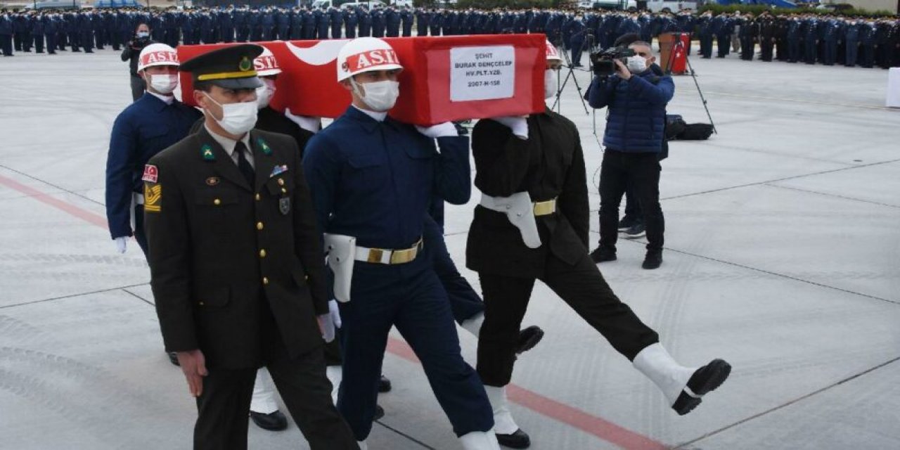 Türk Yıldızları’nın şehit pilotu memleketine uğurlandı!