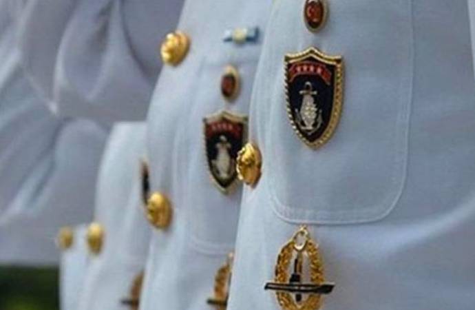 Adliyeye sevk edilen 10 amiral hakkında flaş karar!