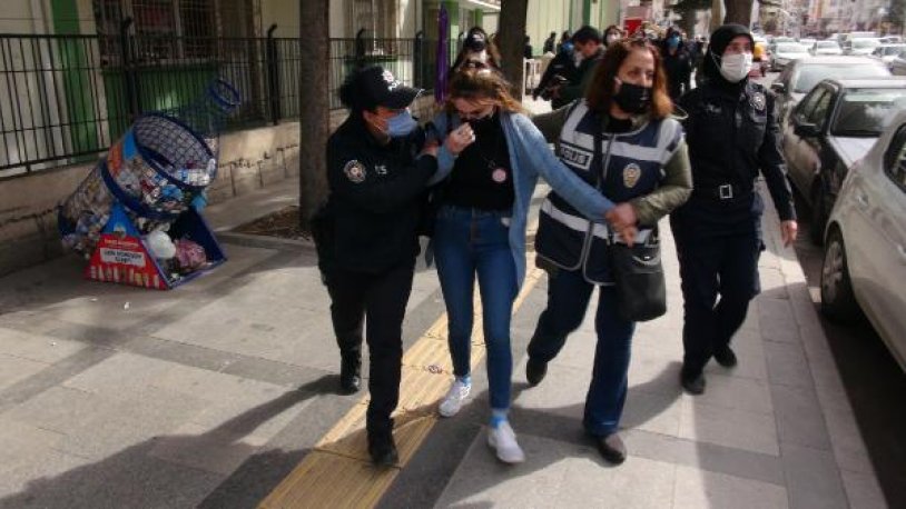 Tokat'ta kadınların İstanbul Sözleşmesi eylemine polis müdahalesi