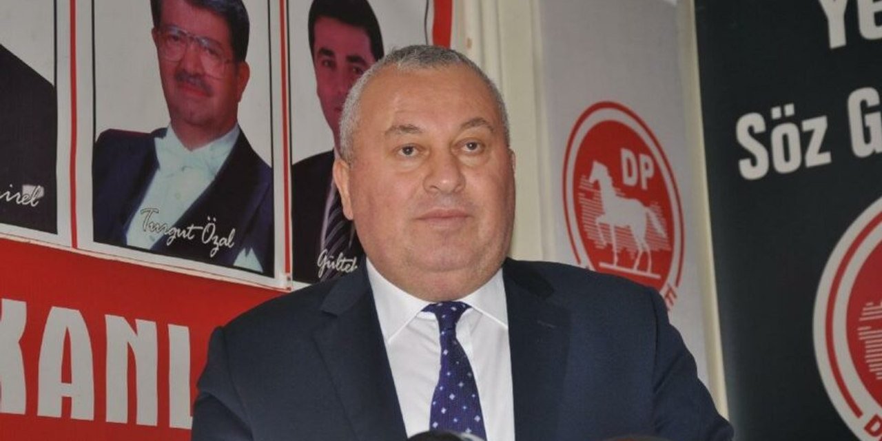 Cemal Enginyurt'tan AKP'ye zehir zemberek sözler! "İktidar ‘Kuru ekmek bulduğunuza şükredin’ diyor"