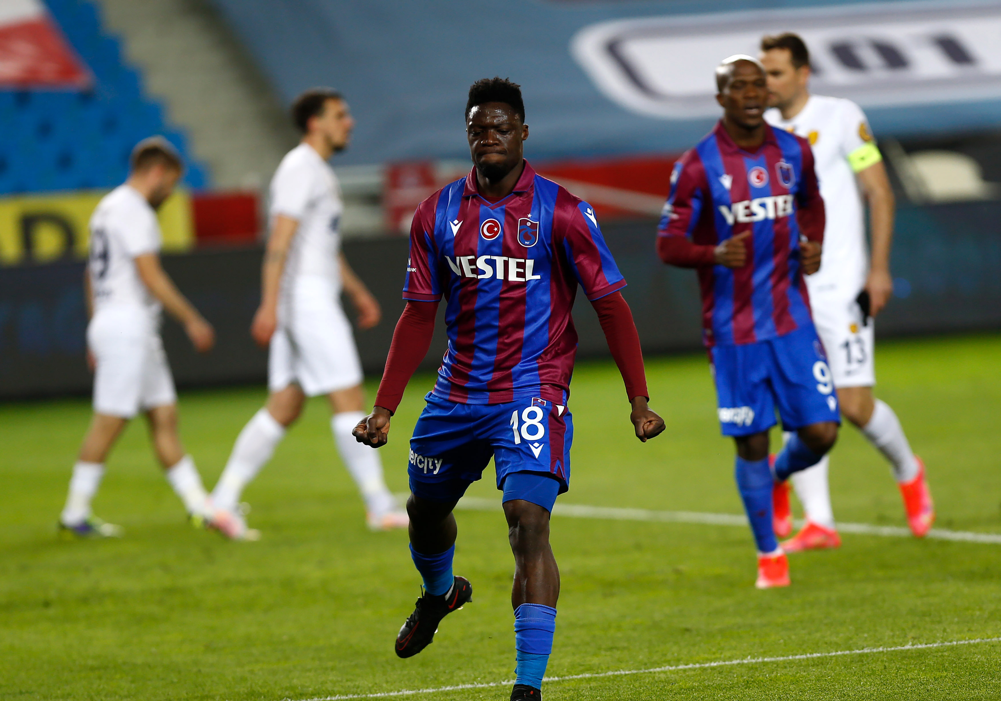 Trabzonspor’da Nwakaeme ve Ekuban şoku