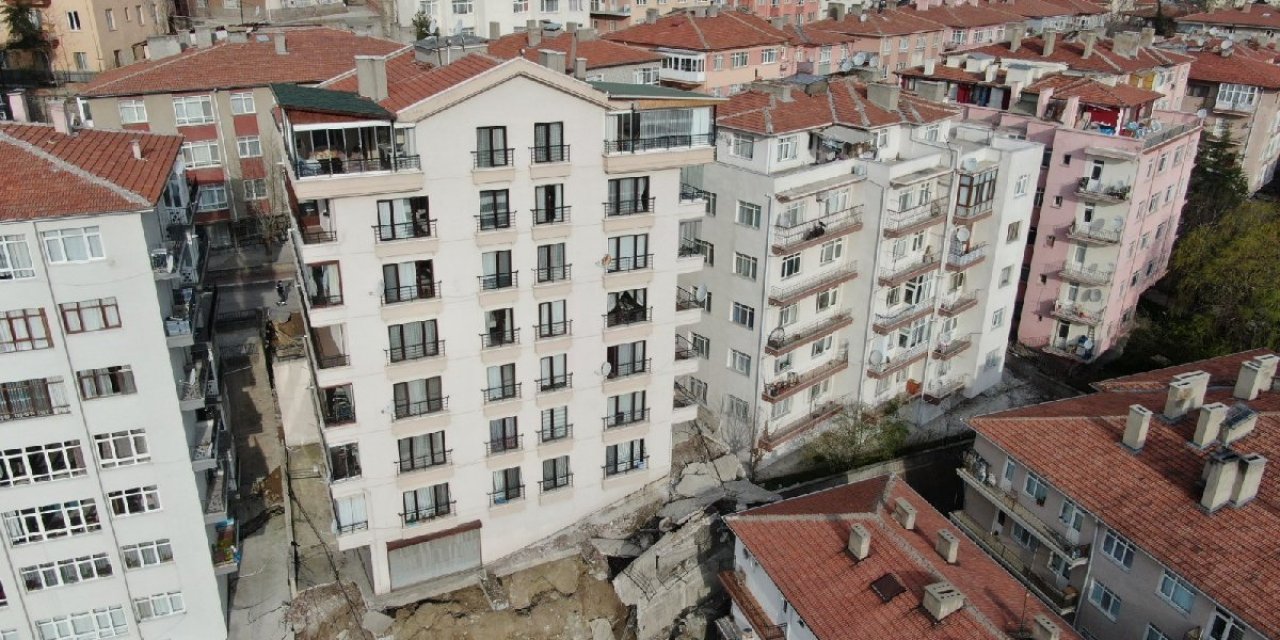 Ankara'da korku dolu saatler! 21 bina tahliye edildi