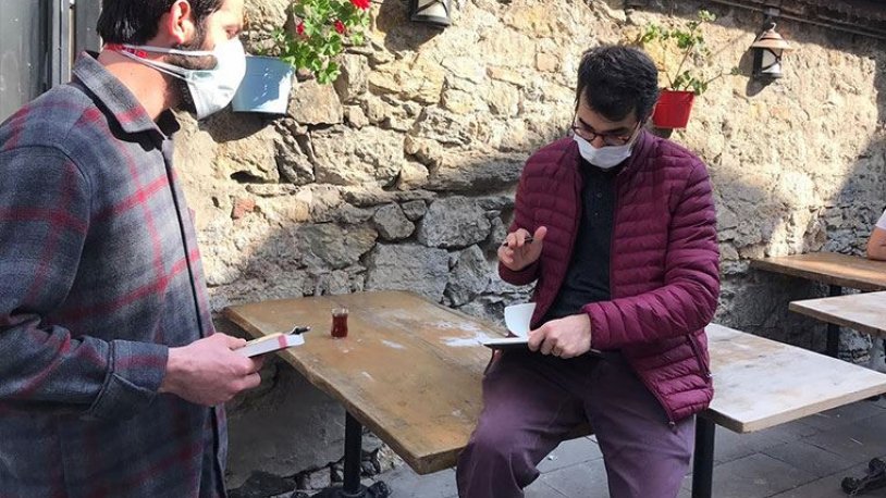 Salgında en çok onlar işsiz kaldı... Garsonlardan AKP'ye isyan! Bu dönemin günah keçisi biziz
