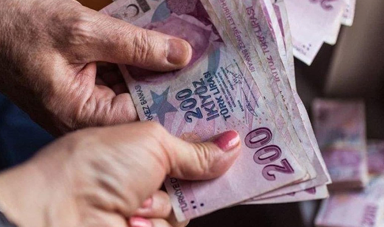 3 yıldır zam yapılmıyor... Emeklinin bayram ikramiyesi enflasyonda eridi!