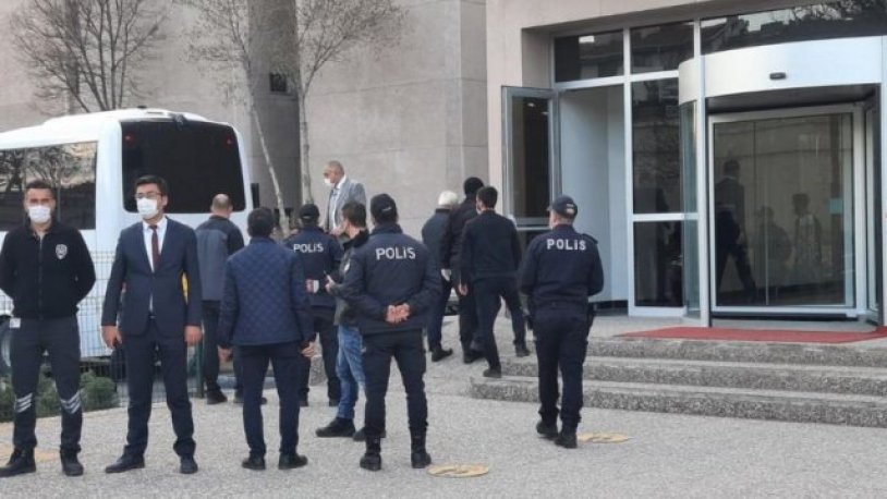 Gözaltındaki 10 amiralden 7'sinin ifadesi bitti: 'Yüce Türk Milleti’ eklemesinden haberimiz yok
