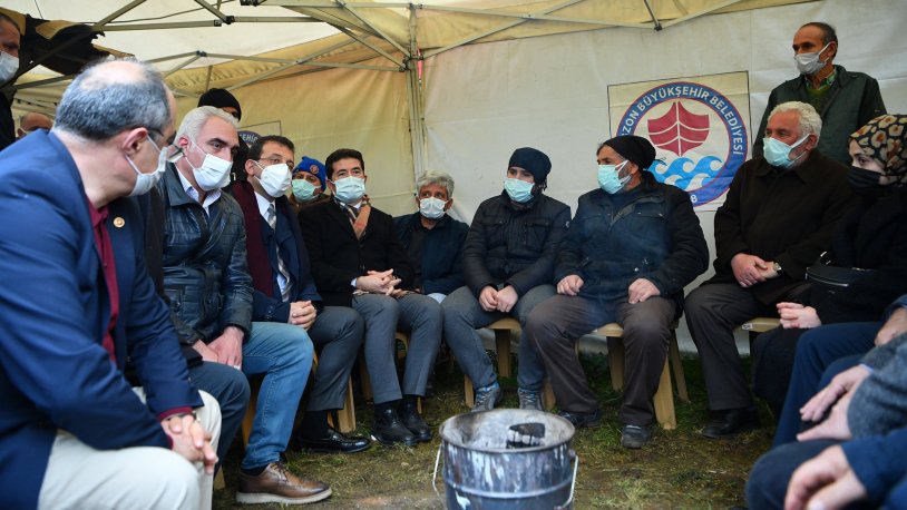 İmamoğlu'ndan Şehit Yüzbaşı Burak Gençcelep'in ailesine taziye ziyareti