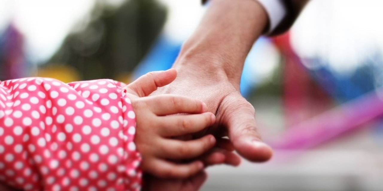 Bu yoksulluk çocukları ailesiz bıraktı! İşte çok acı tablo! Bakımı sağlanamadığı için 7 bin 864 çocuk koruyucu ailelere verildi!