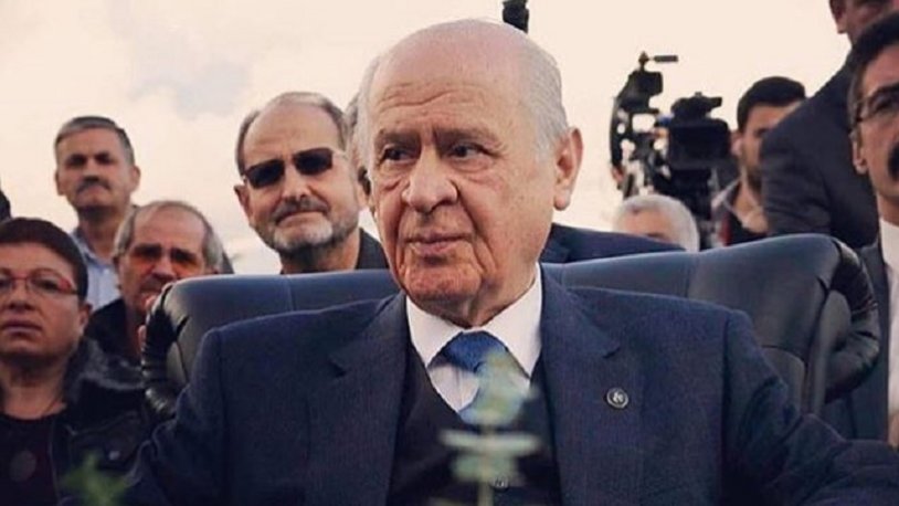 AKP destek verdi... Bahçeli, MHP'li belediye başkanının fişini çekti!