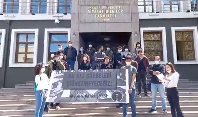 'Hocamızı kayyumcu zihniyete kurban vermeyeceğiz' Öğrencileri Meltem Kayıran'a sahip çıktı!
