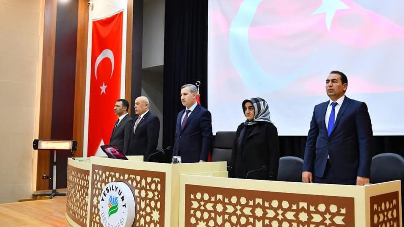 AKP'nin Almaya'ya gönderdiği 45 kişi gündemde yerini koruyor! O gezide çekilen ilk kare ortaya çıktı!