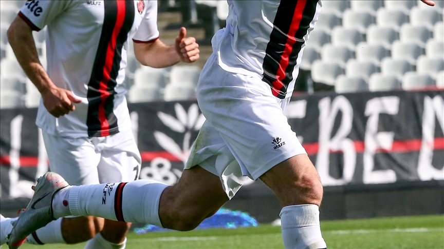 Fatih Karagümrük’te alarmın rengi kırmızı! Bir pozitif vaka daha