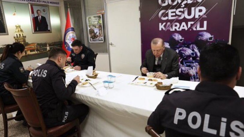 Erdoğan iftar yasağına uymamaya devam ediyor! Bugün de Süleyman Soylu ve polislerle buluştu