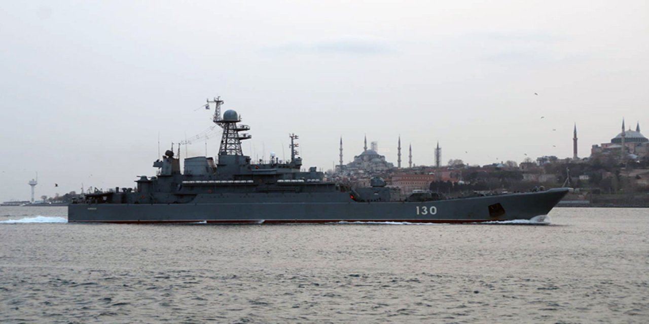 ABD'nin kararından sonra iki Rus savaş gemisi İstanbul Boğazı'ndan geçti!