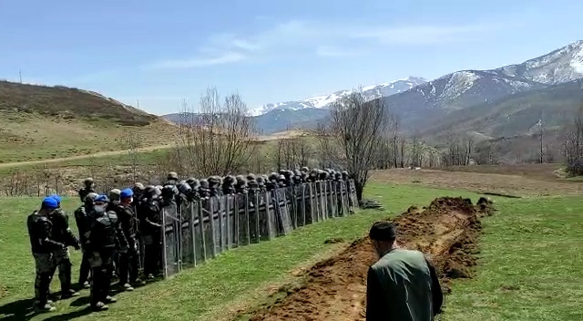Köylüler isyanda! Tapulu arazilerine iş makineleri girdi