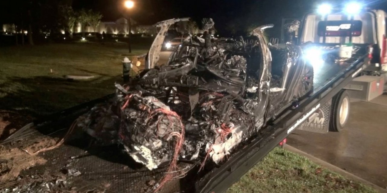 İki kişi yanarak can vermişti... Elon Musk'tan "Tesla kazasına" dair açıklama!